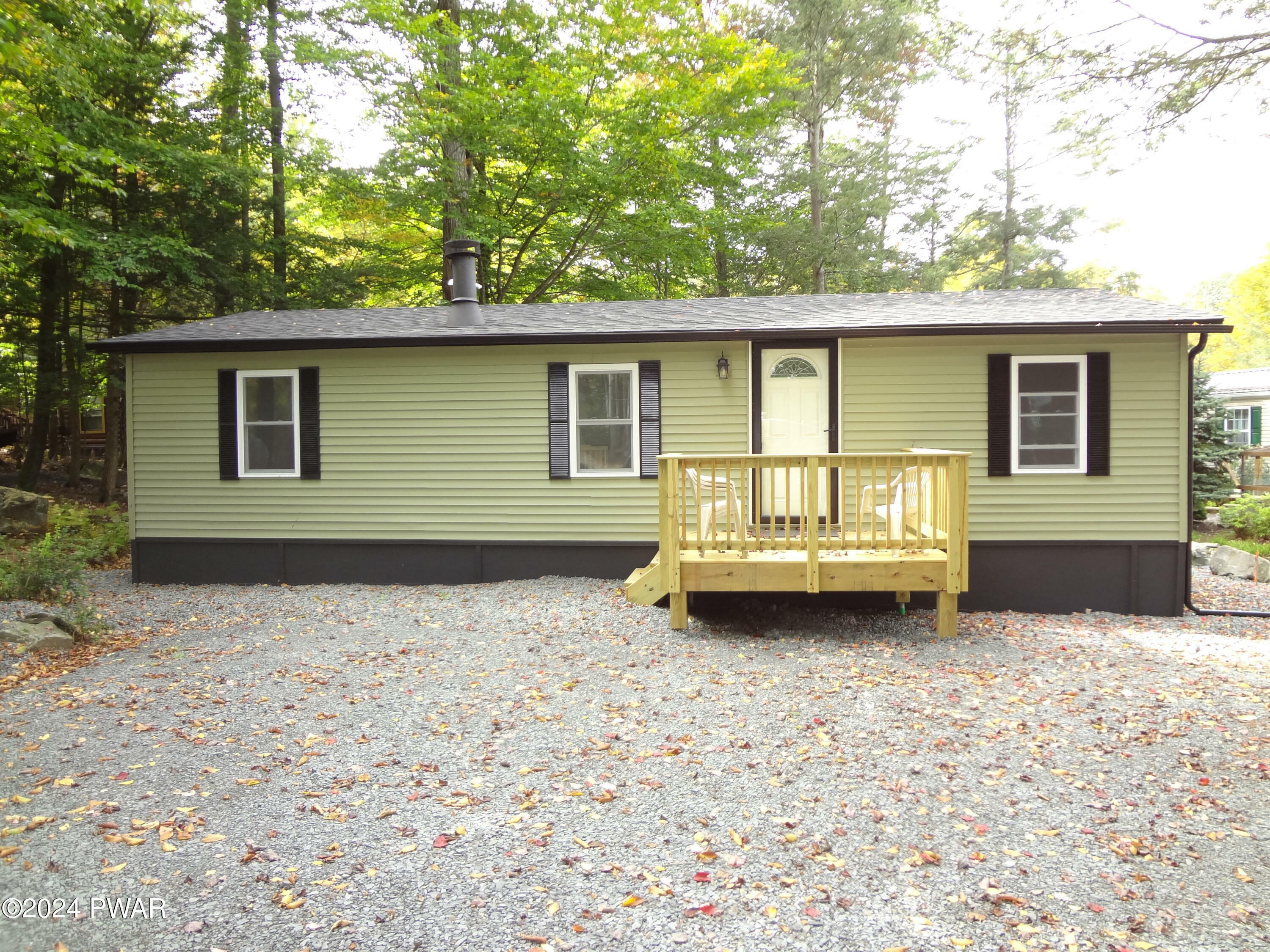 Property Photo:  104 Stone Drive  PA 18426 