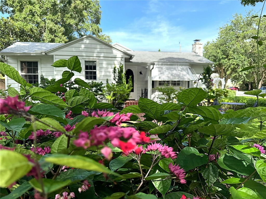 Property Photo:  2206 18th Avenue  FL 32960 