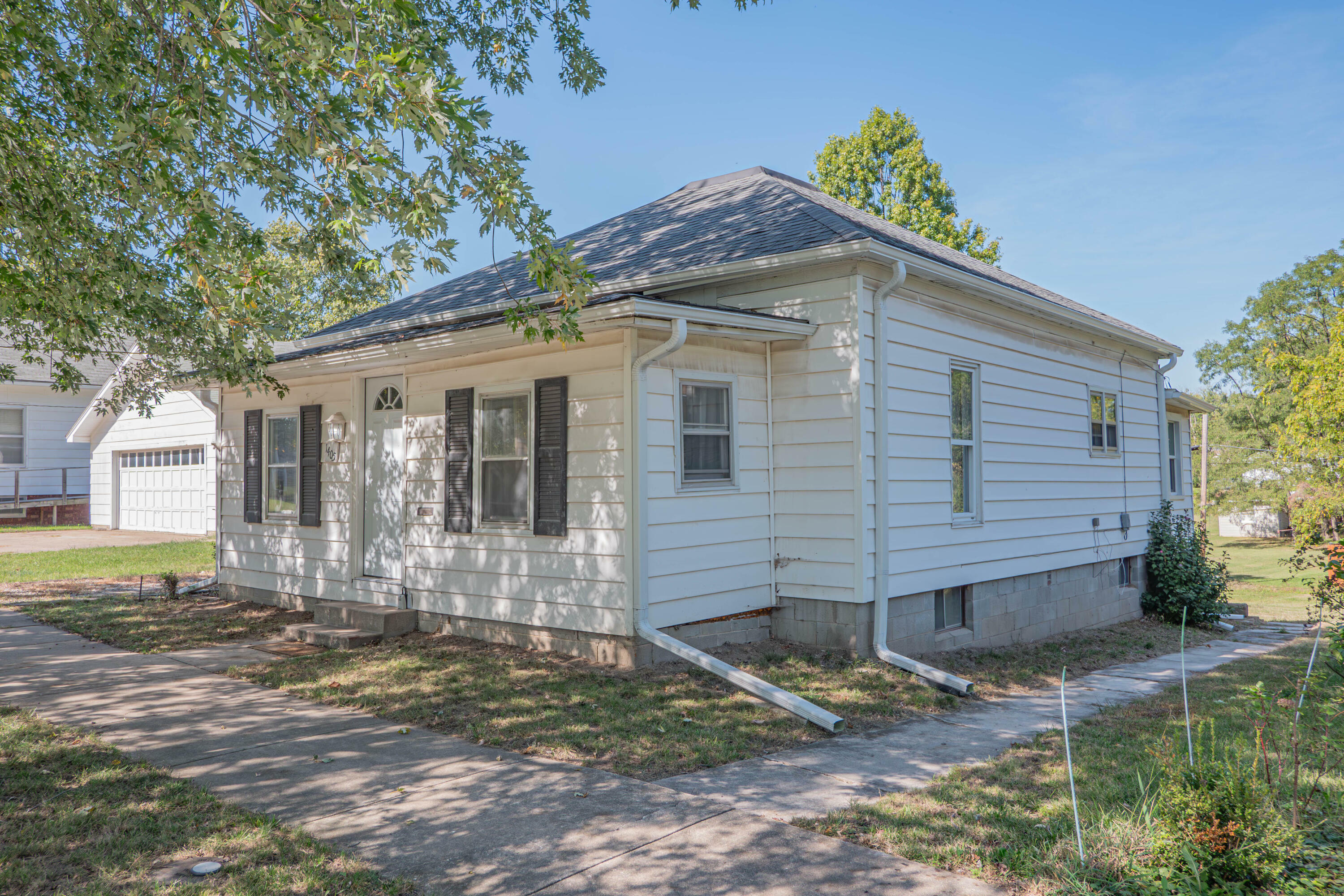 1405 Myra St.  Moberly MO 65270 photo