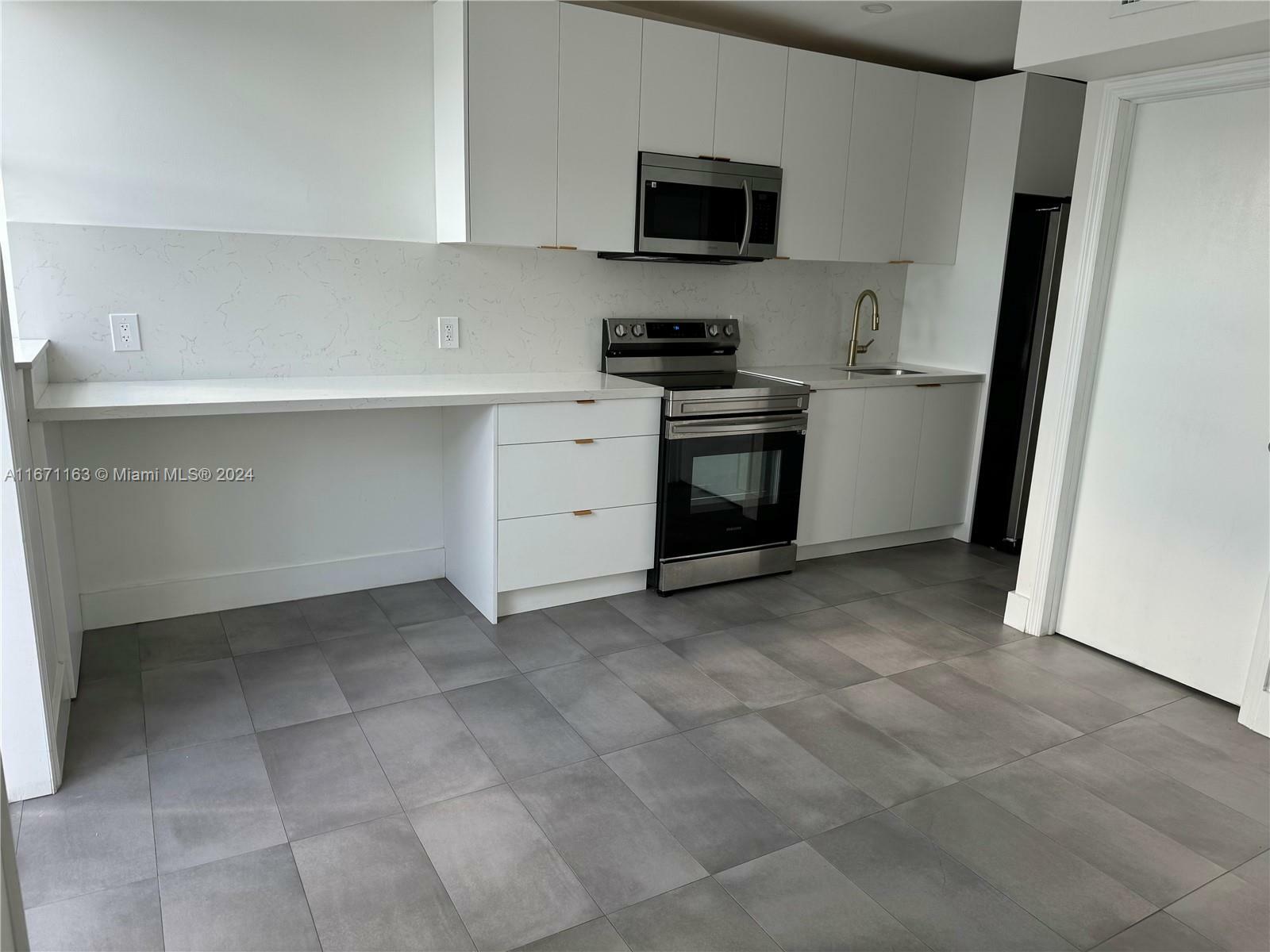 Property Photo:  1191 W 66th St B  FL 33012 