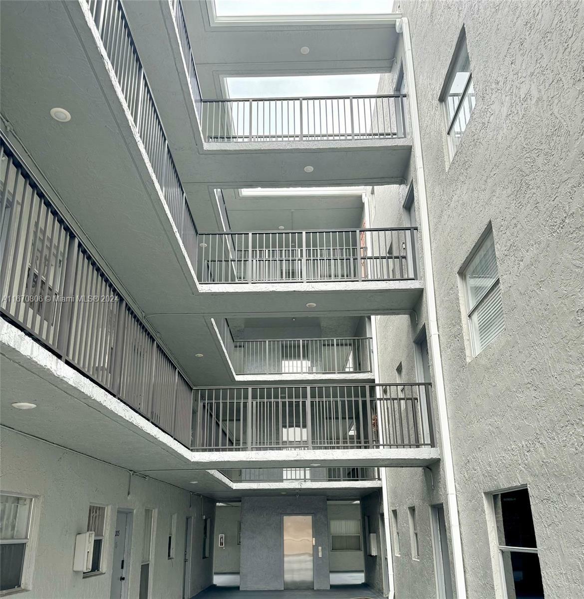 Property Photo:  305 W 68th St 301  FL 33014 