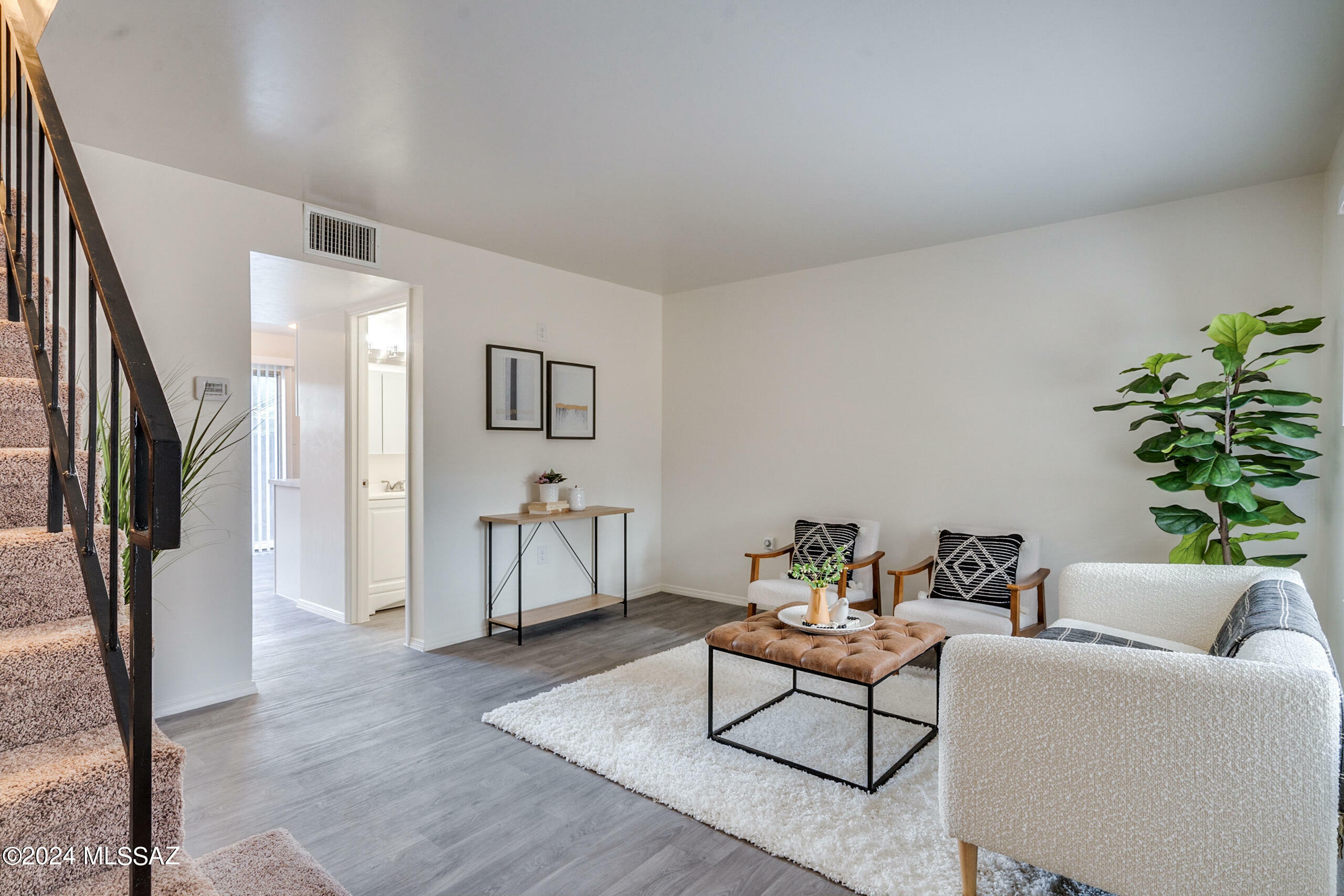 Property Photo:  2950 N Alvernon Way 5106  AZ 85712 