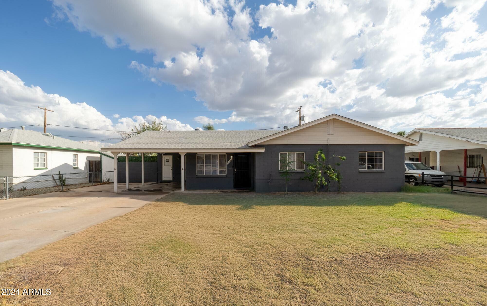 Property Photo:  2047 W Maryland Avenue  AZ 85015 