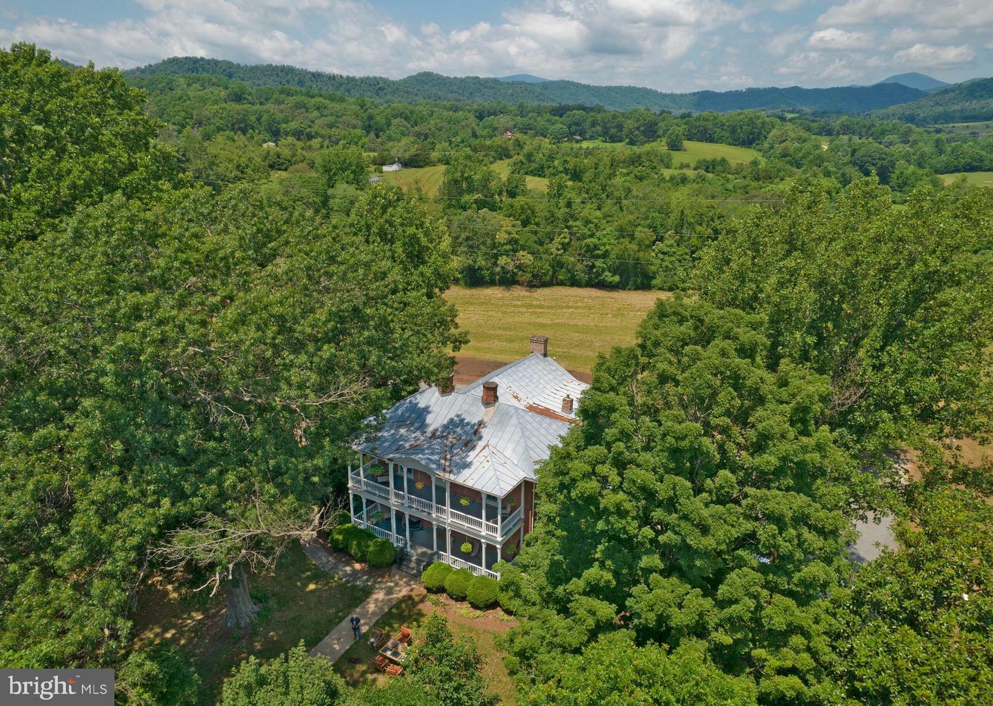 Property Photo:  294 Freshwater Cove Lane  VA 22949 