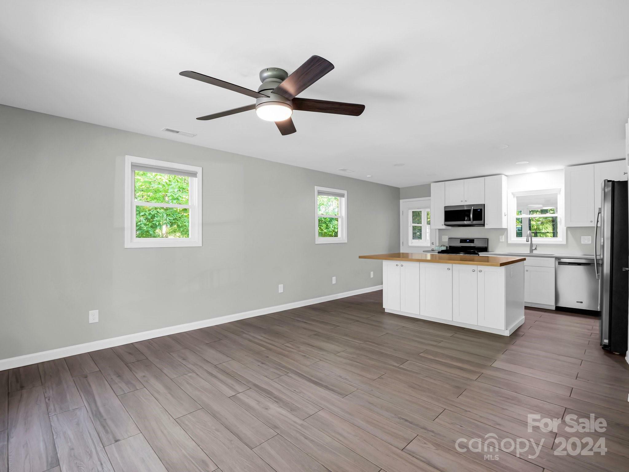 Property Photo:  806 N Flint Street  NC 28092 