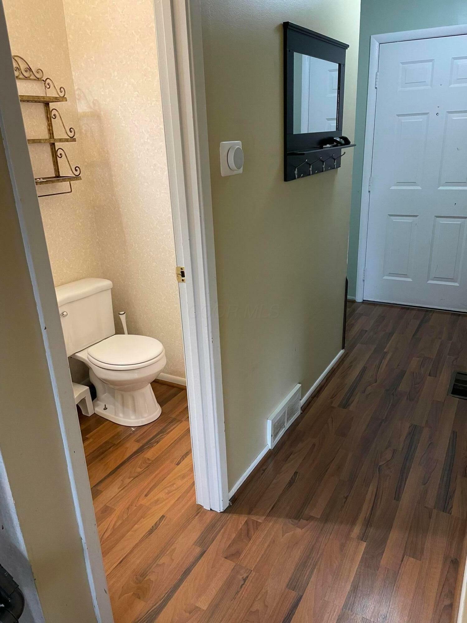 Property Photo:  3054 Woodloop Lane  OH 43204 