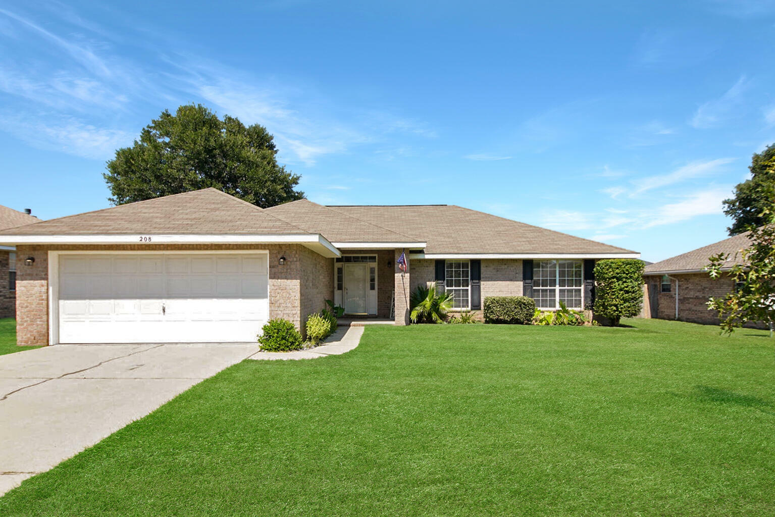 Property Photo:  208 Citadel Lane  FL 32539 