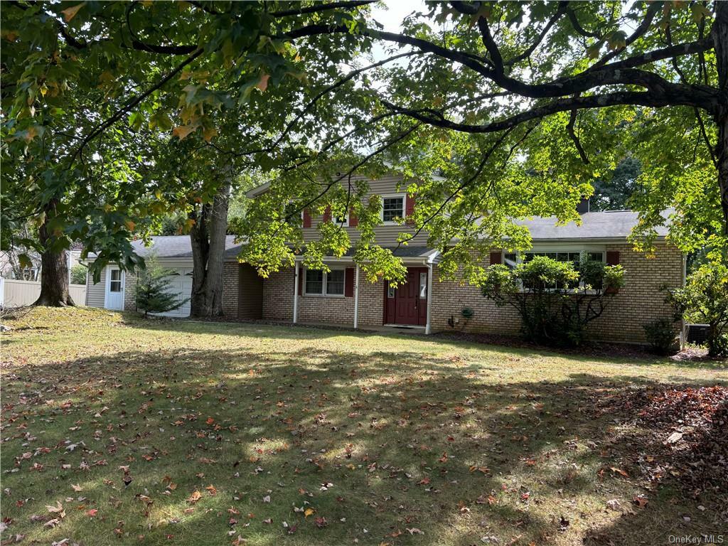 Property Photo:  6 Redwood Lane  NY 12590 