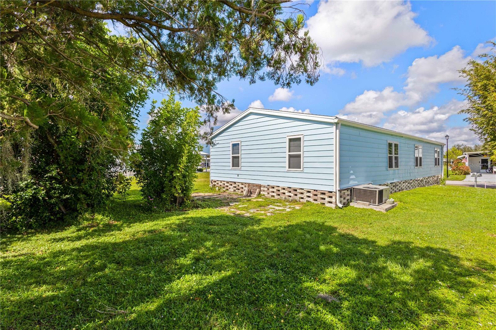 Property Photo: 5704 Holiday Park Boulevard FL 34287