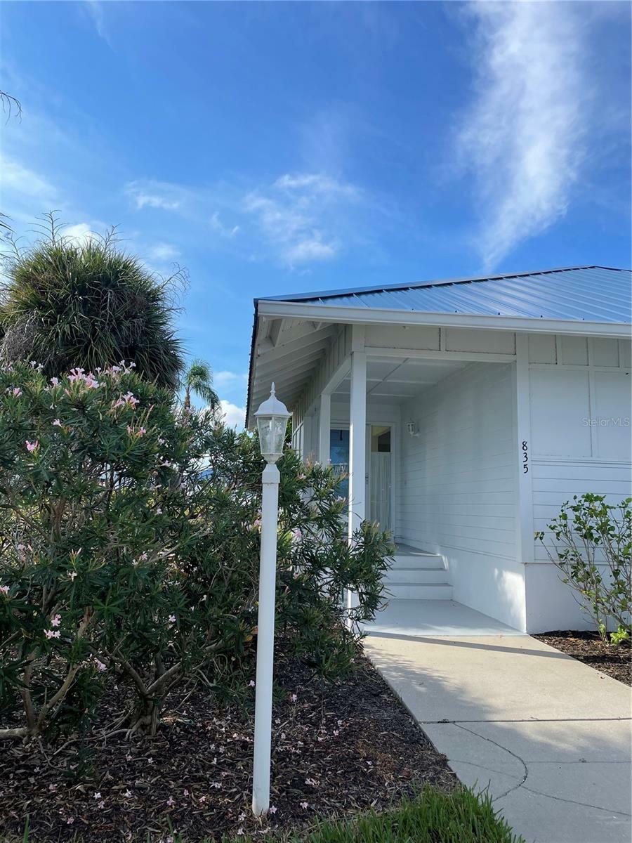 Property Photo:  835 Audubon Drive 835  FL 34209 