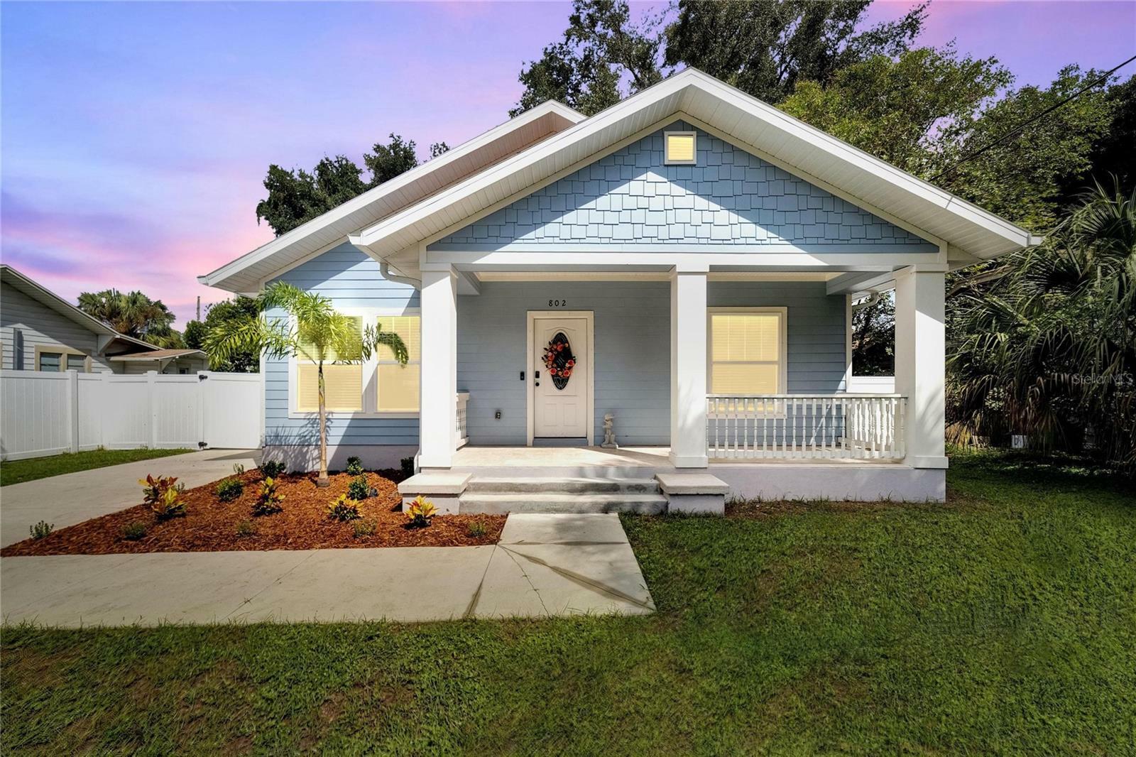 Property Photo:  802 E Curtis Street  FL 33603 