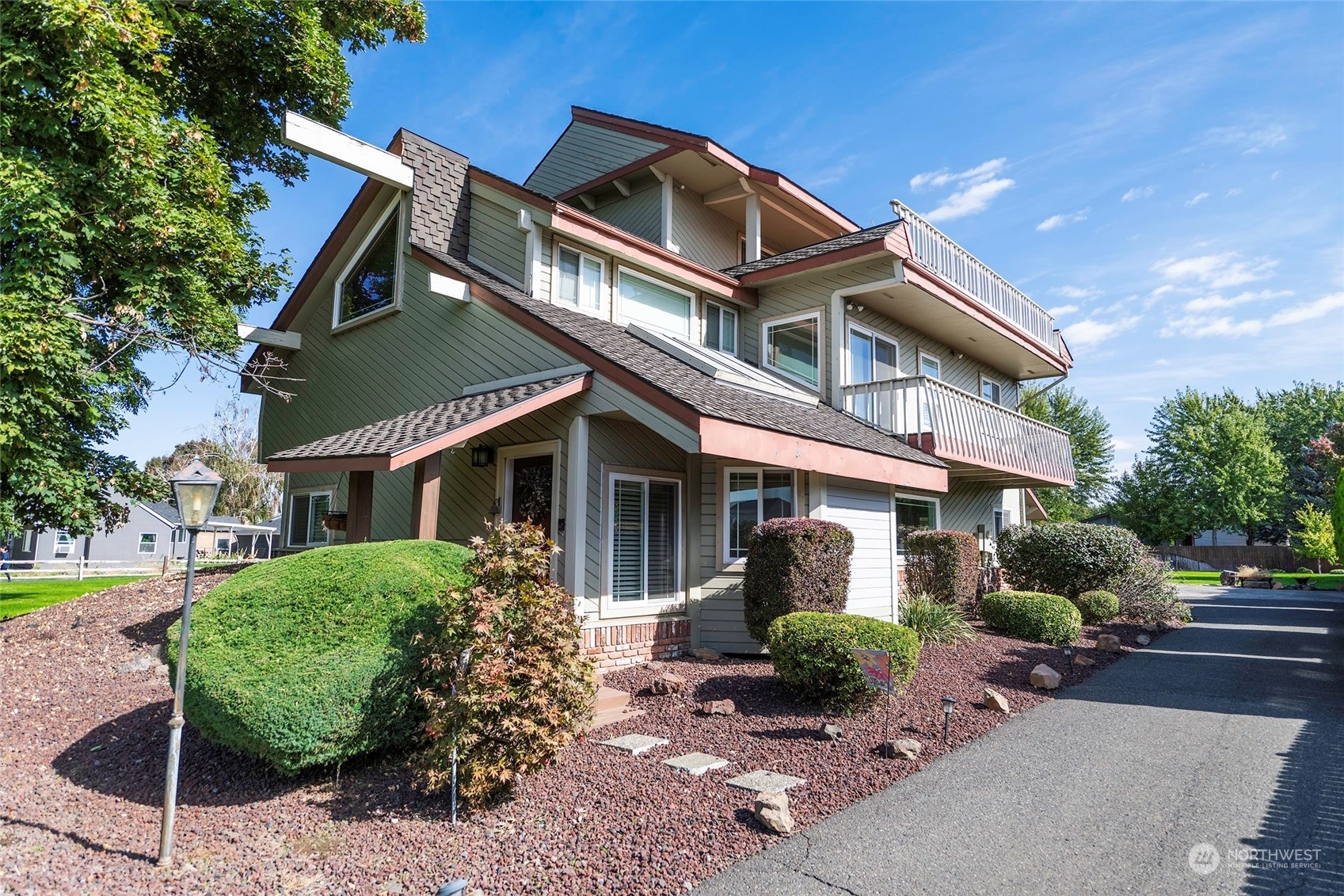 Property Photo:  2461 Plaza Way  WA 99362 