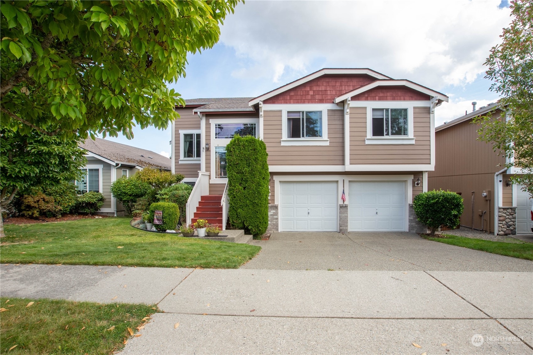 Property Photo:  1136  Villanova Street NE  WA 98516 