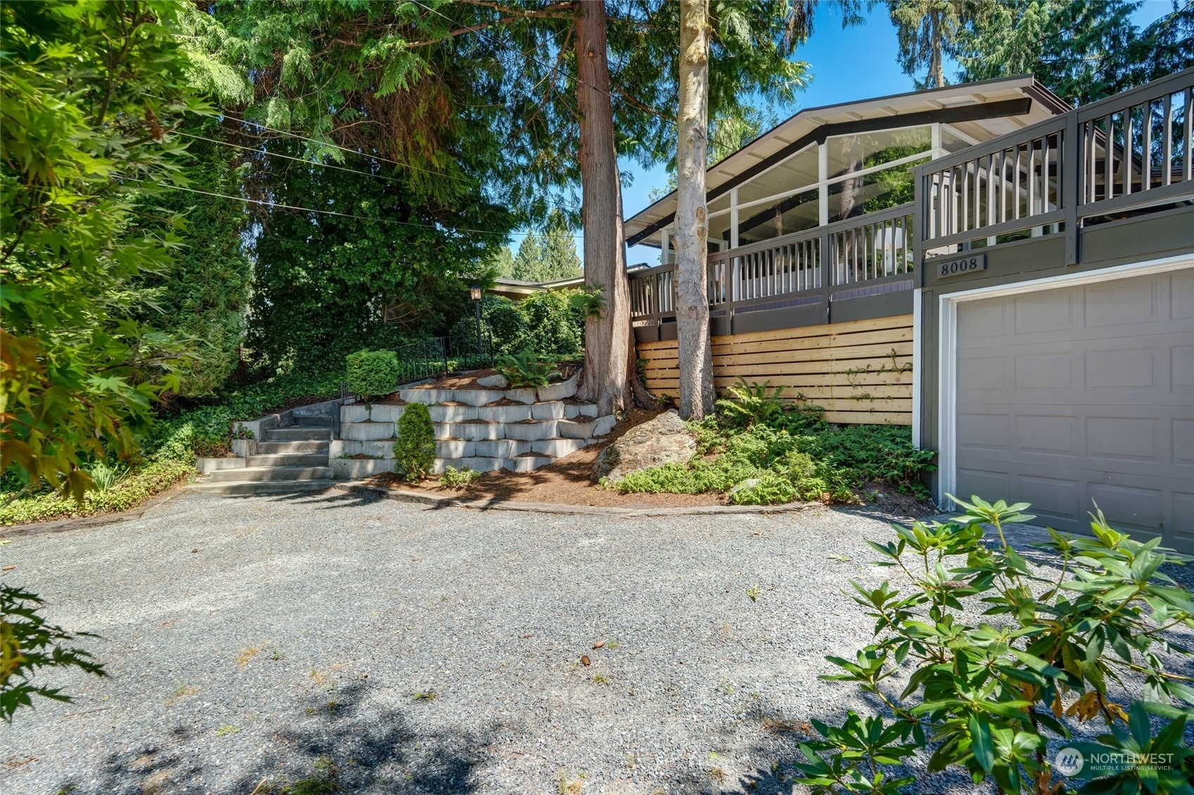 Property Photo:  8008 Talbot Road  WA 98026 