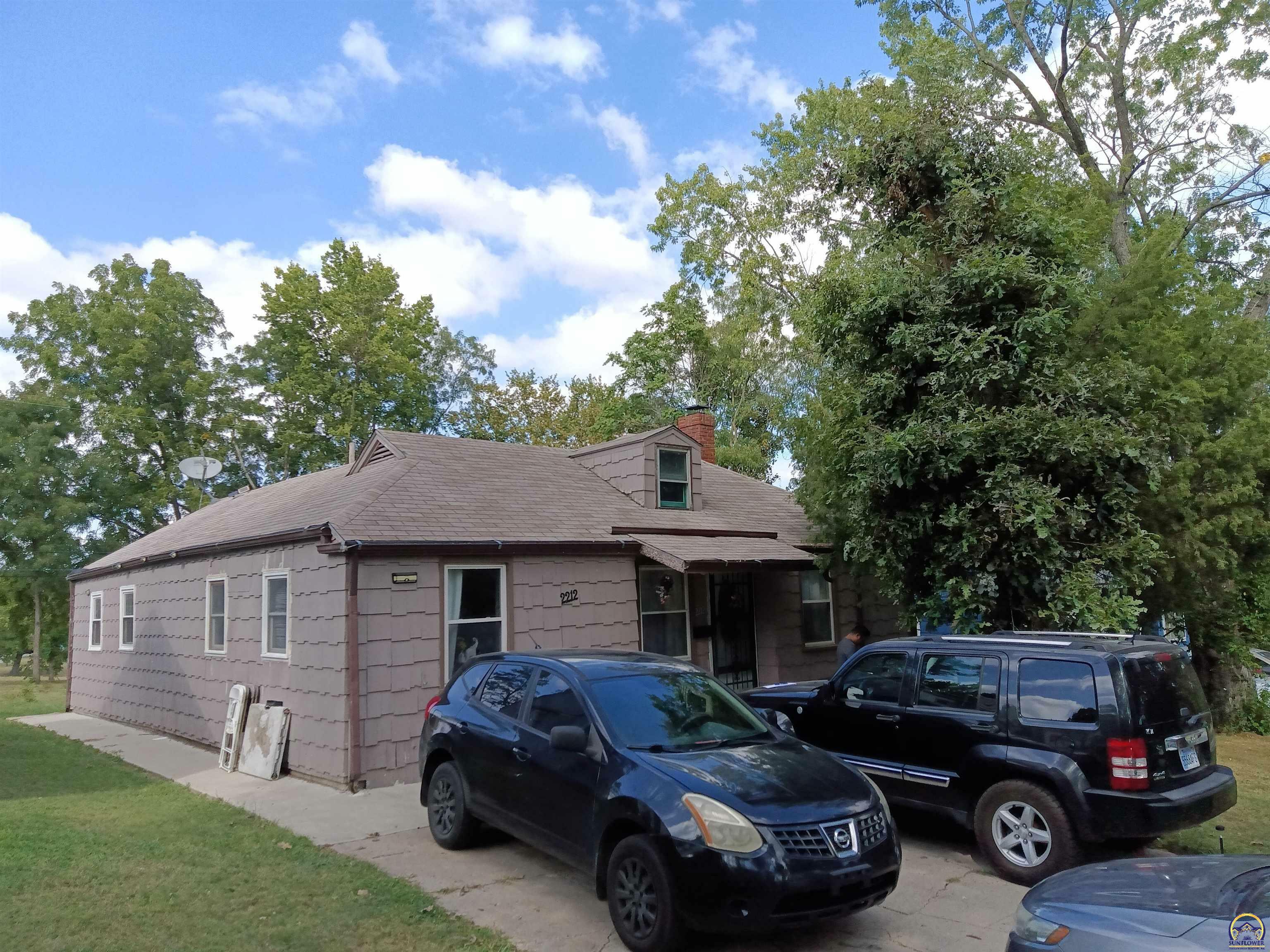 Property Photo:  2212 Haskell Ave  KS 66104 