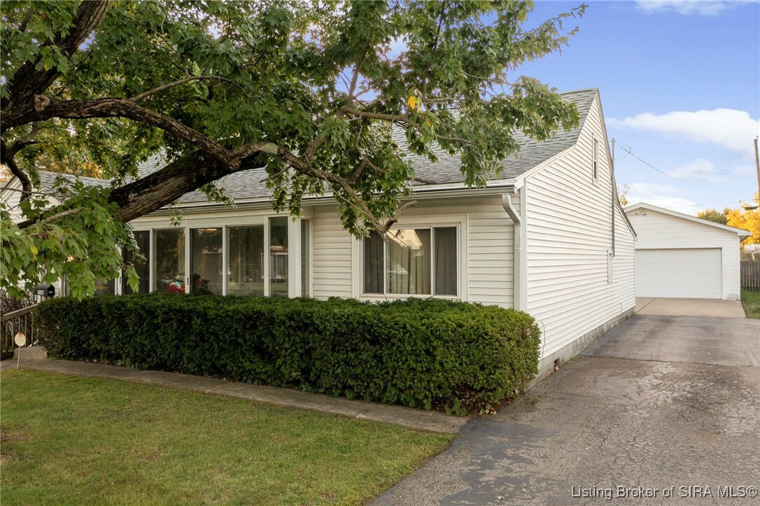 Property Photo:  216 Shirley Avenue  IN 47172 