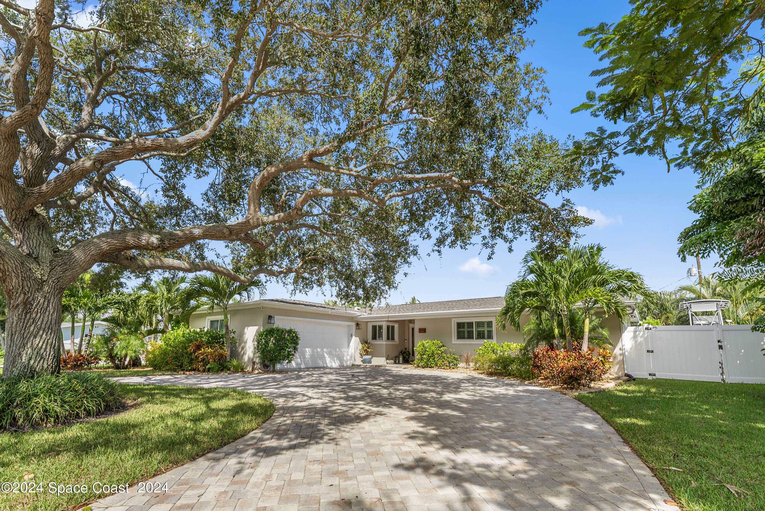 Property Photo:  490 Harwood Avenue  FL 32937 