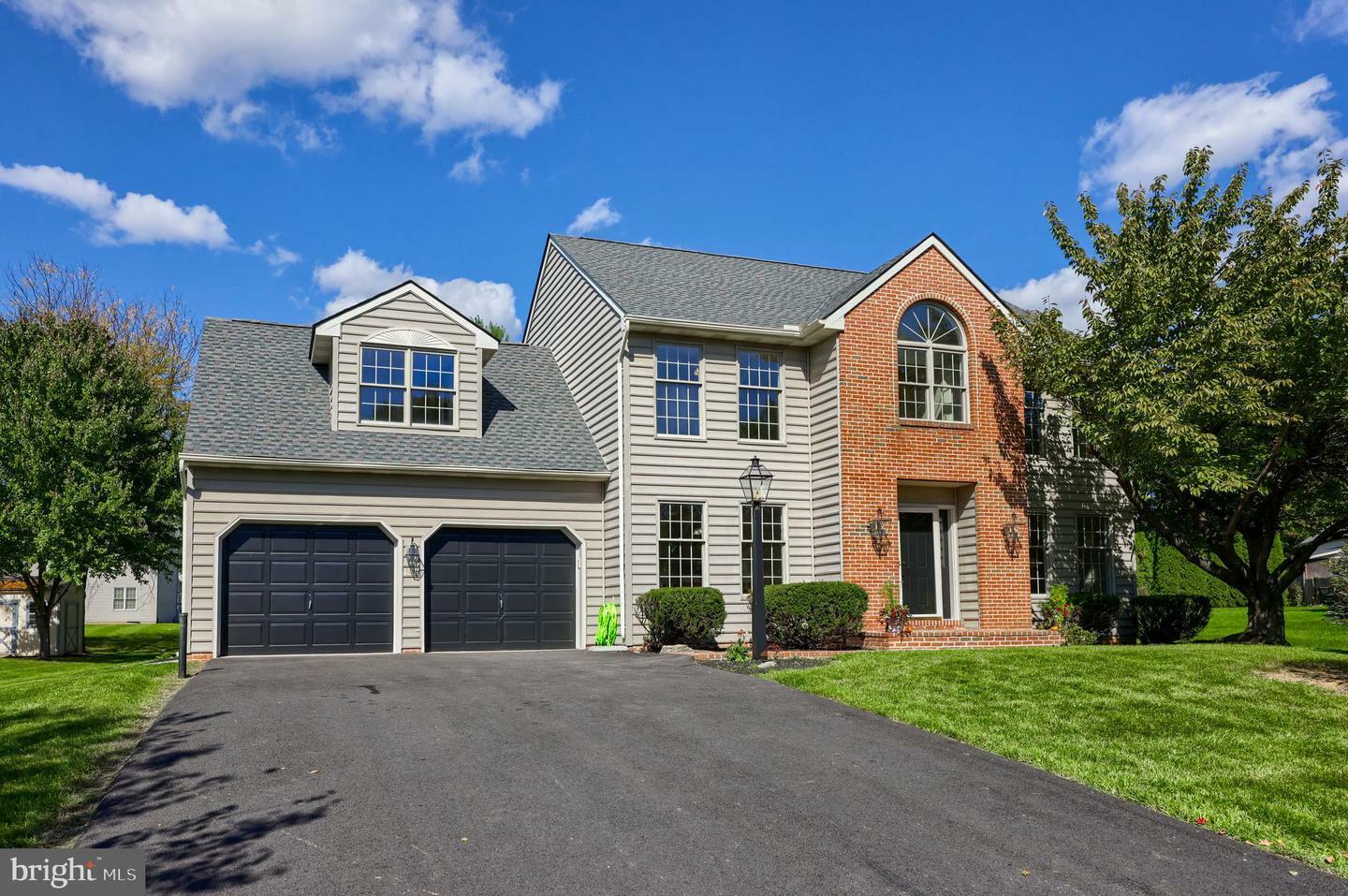 Property Photo:  325 N Farm Drive  PA 17543 