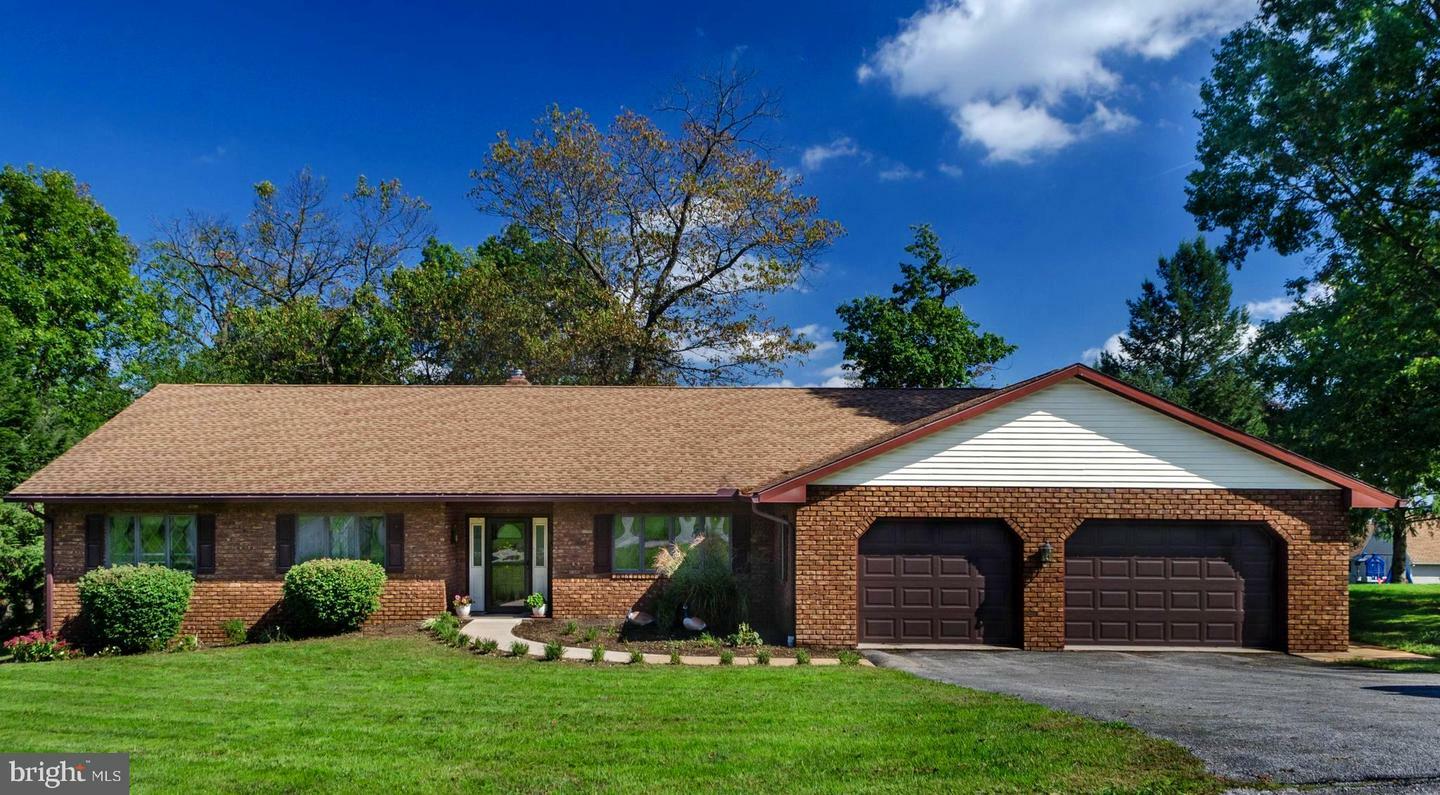 Property Photo: 2006 Parkview Drive PA 17356