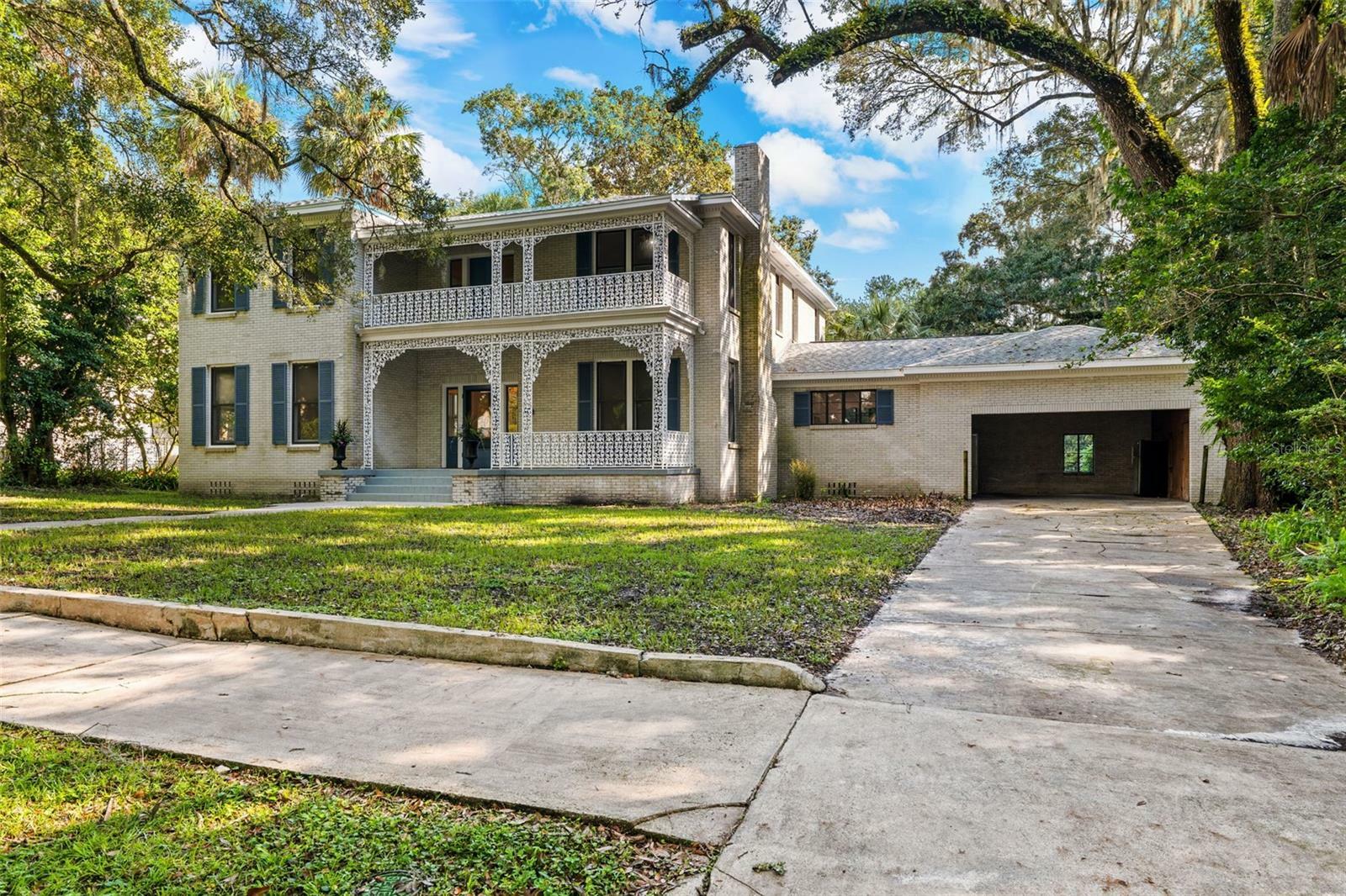 Property Photo: 321 S Brooksville Avenue FL 34601