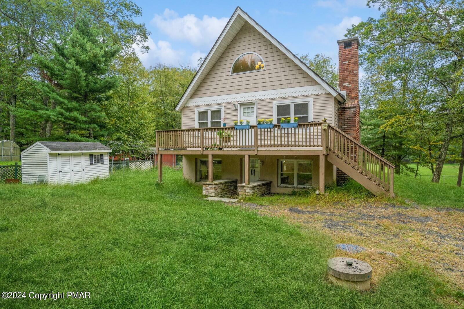 Property Photo:  104 Swan Drive  PA 18328 