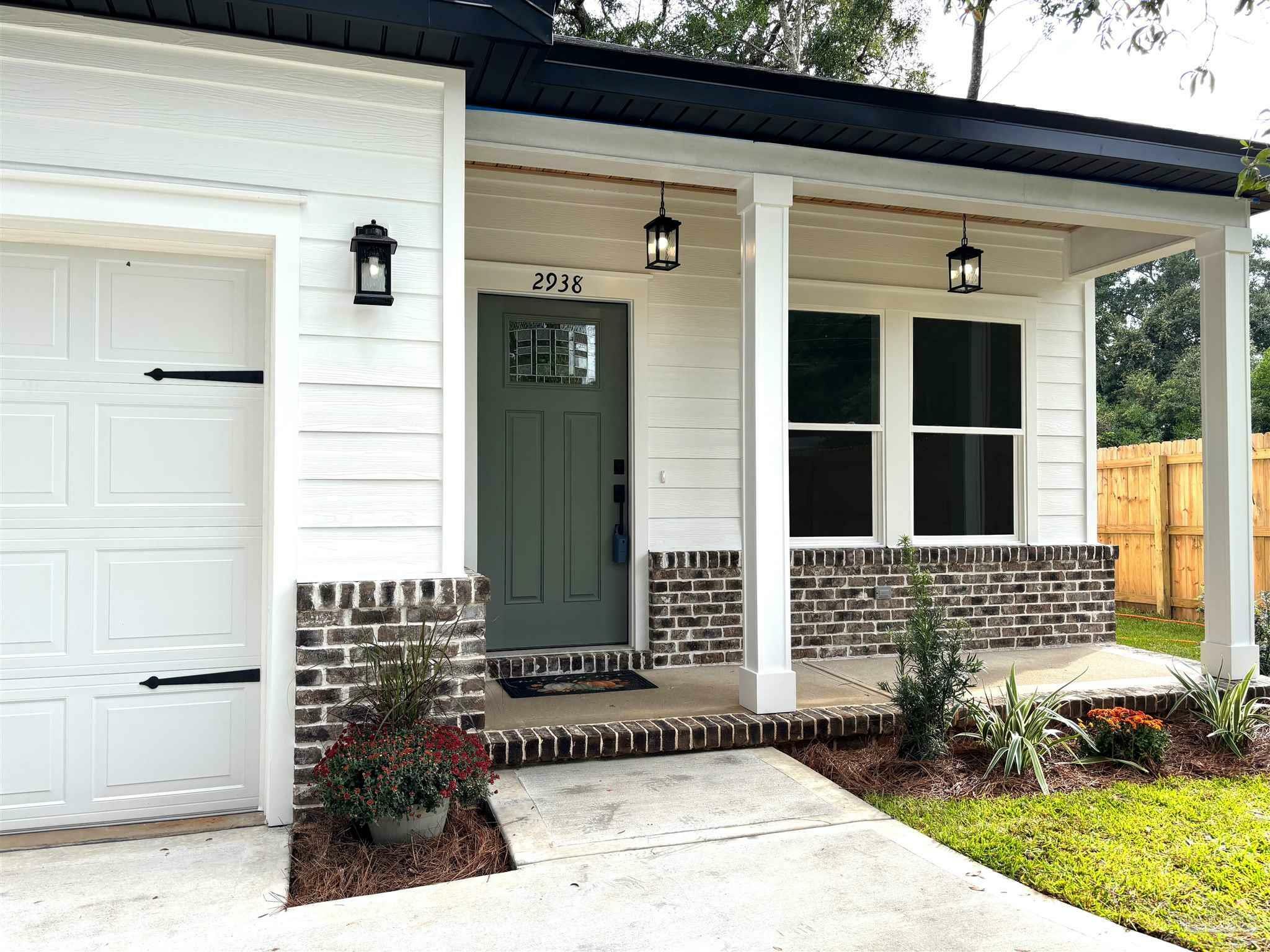 Property Photo:  2938 McCarty Ave  FL 32539 