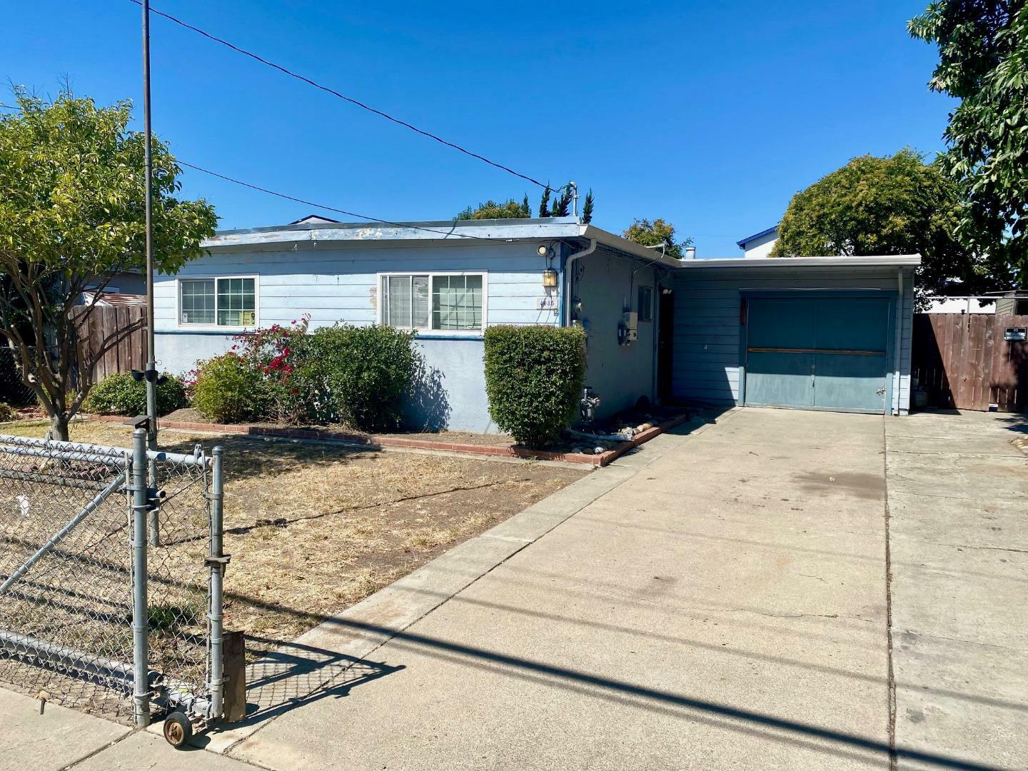 Property Photo:  4085 Fairwood Street  CA 94538 