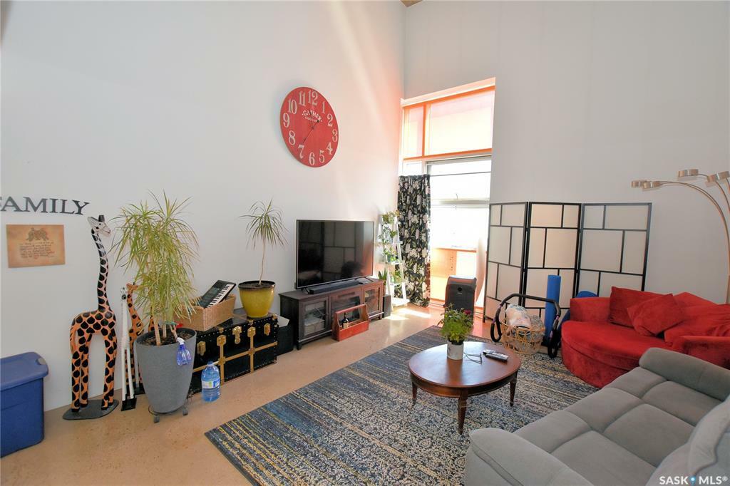 Property Photo:  120 23rd Street E 408  SK S7K 0K8 