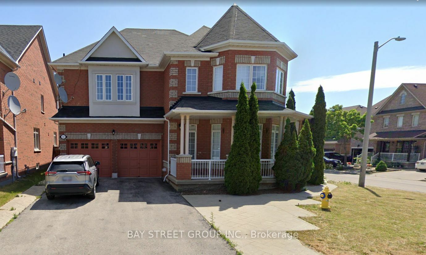 Property Photo:  22 Arundel Dr  ON L4H 2W6 