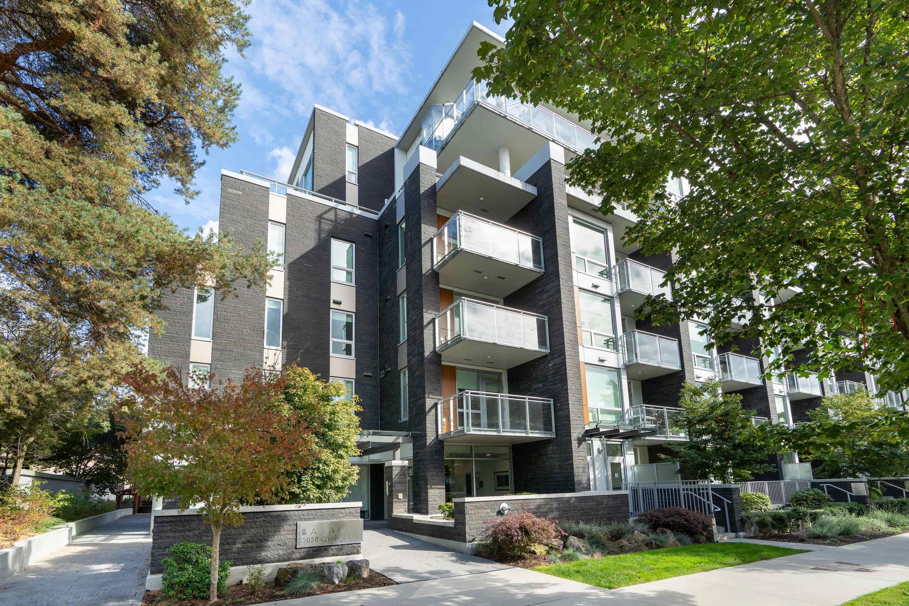 5058 Cambie Street 407  Vancouver BC V5Z 2Z5 photo