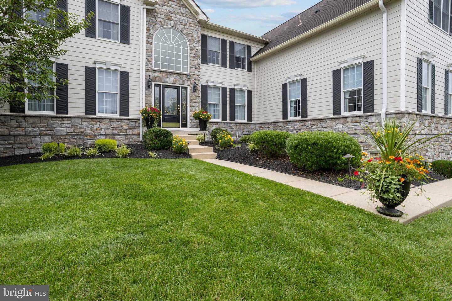 Property Photo:  16 Strickland Way  PA 19342 