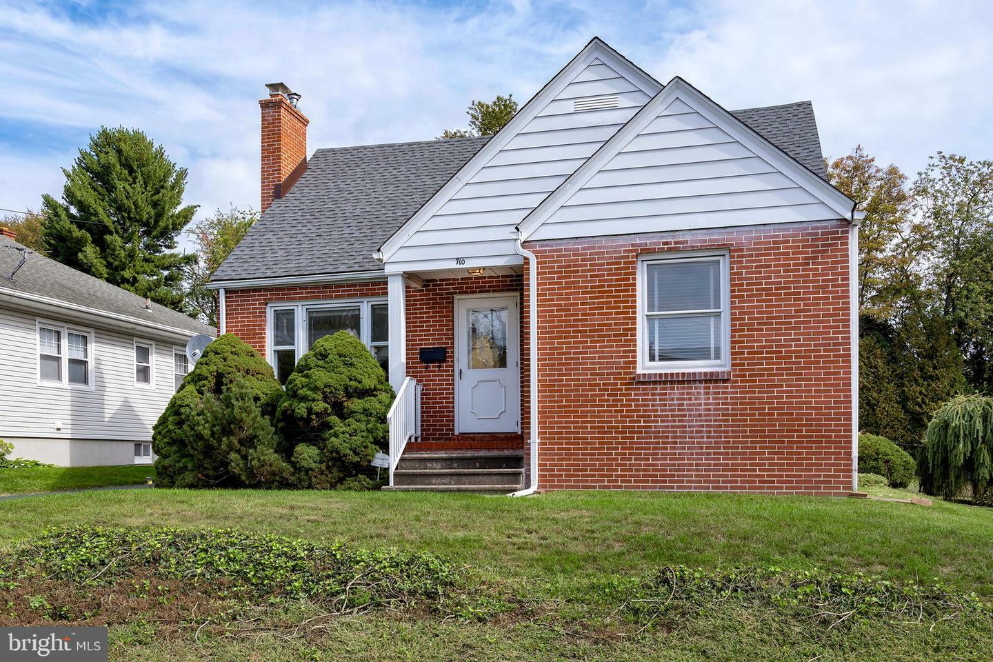 Property Photo:  710 Pilgrim Avenue  NJ 08648 