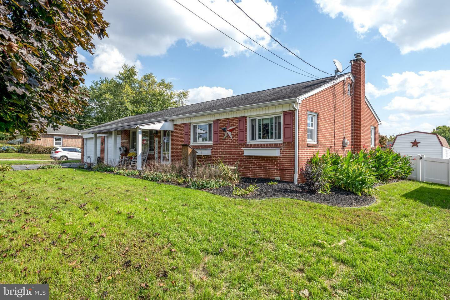 Property Photo:  1104 Hanover Road  PA 17408 