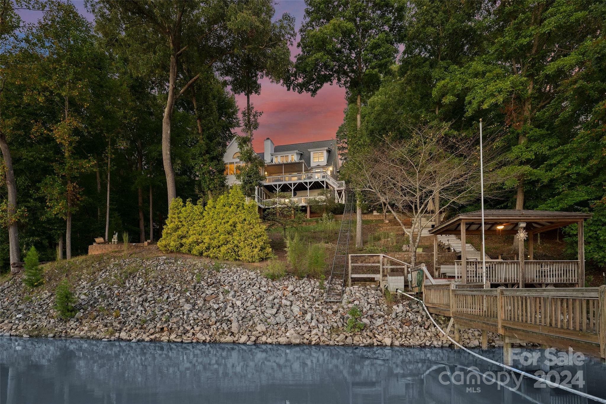 Property Photo:  272 Harbor Ridge Drive  NC 28677 