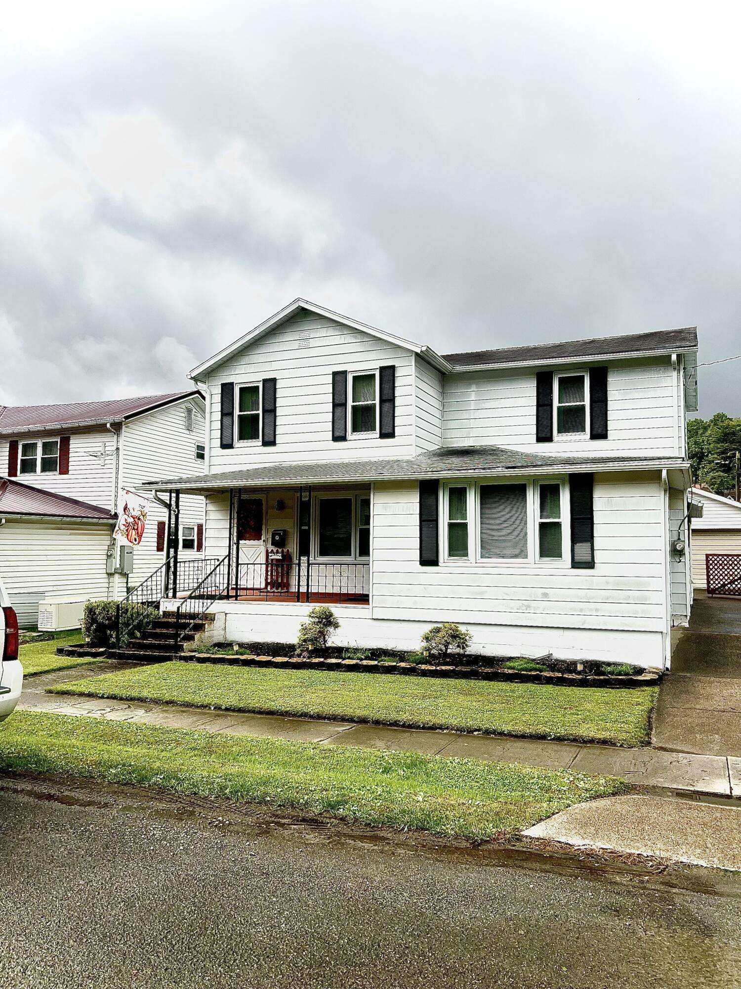 Property Photo:  9 Cherry St  WV 26261 