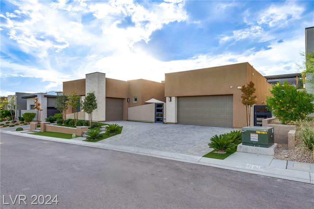 Property Photo:  819 Bolide Street  NV 89138 