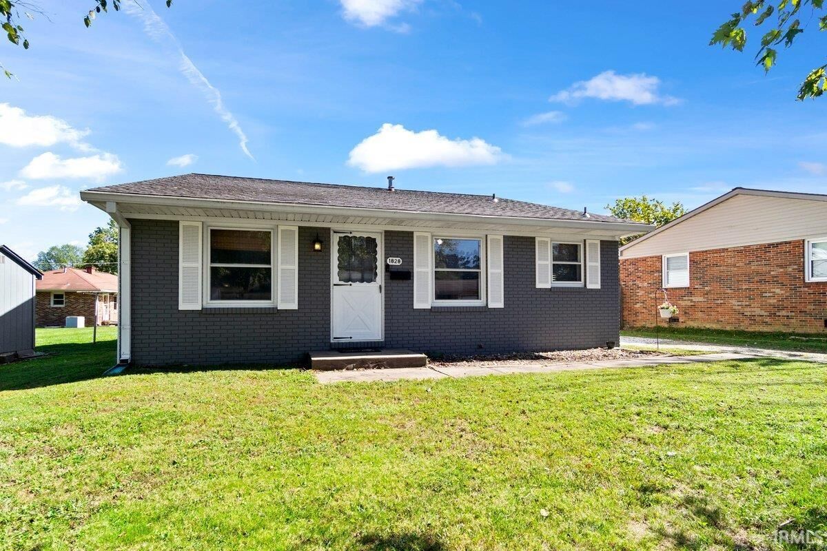 Property Photo:  1828 Hawthorne Avenue  IN 47714-4066 