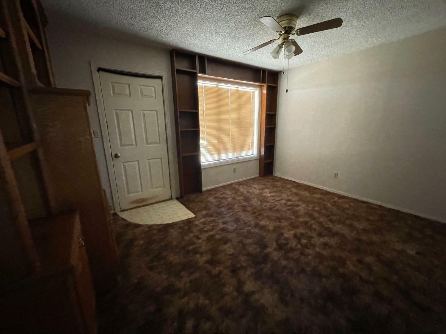 Property Photo:  1000 W Hale Street  TX 79364 