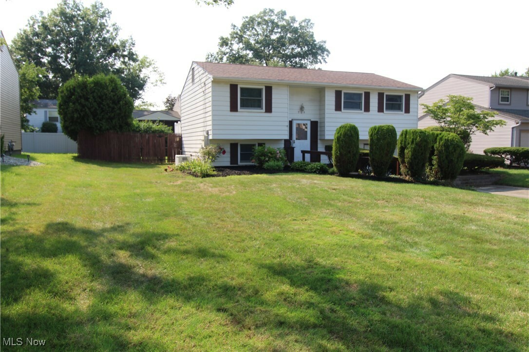 Property Photo:  904 Indiana Avenue  OH 44437 