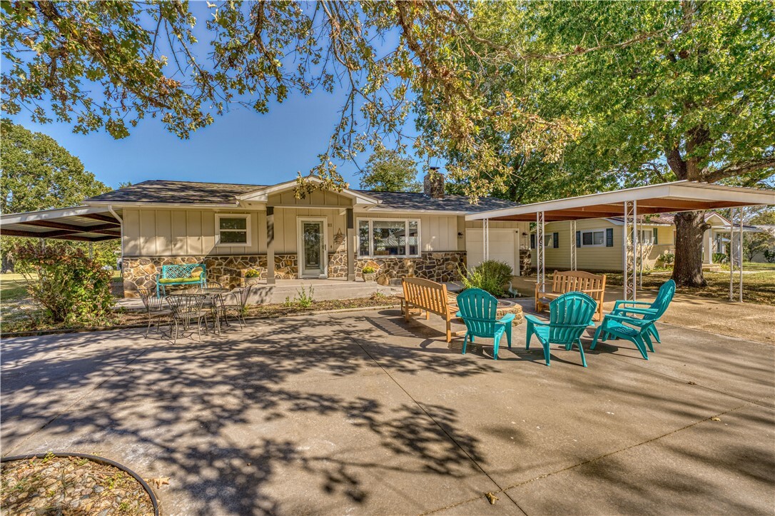 Property Photo: 811 Tealbrook AR 72644