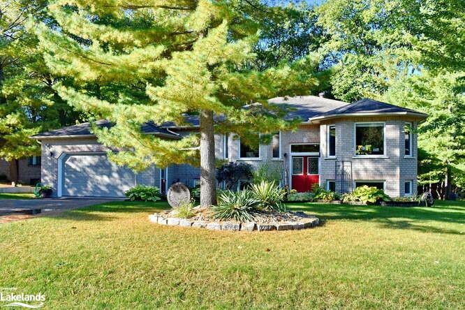 4 Pauline Place  Wasaga Beach ON L9Z 1J2 photo