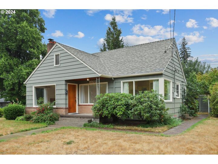 3 bed Portland home for sale 8922 NE Schuyler St, Portland, OR 97220