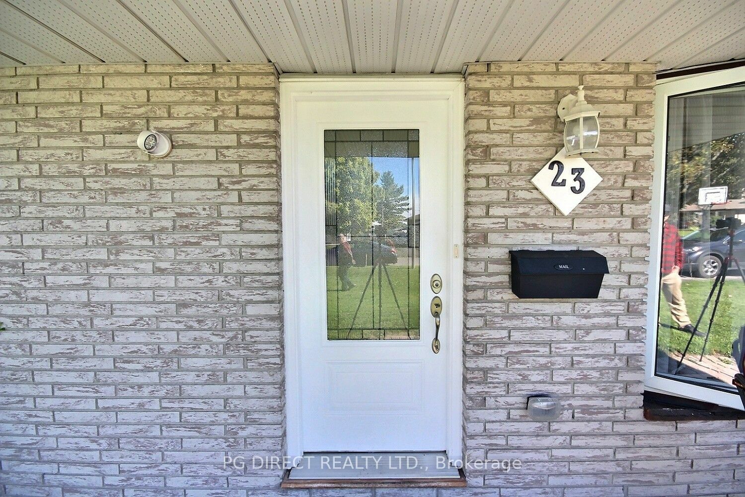 Property Photo:  23 Shoniker Ave  ON K8V 5T1 