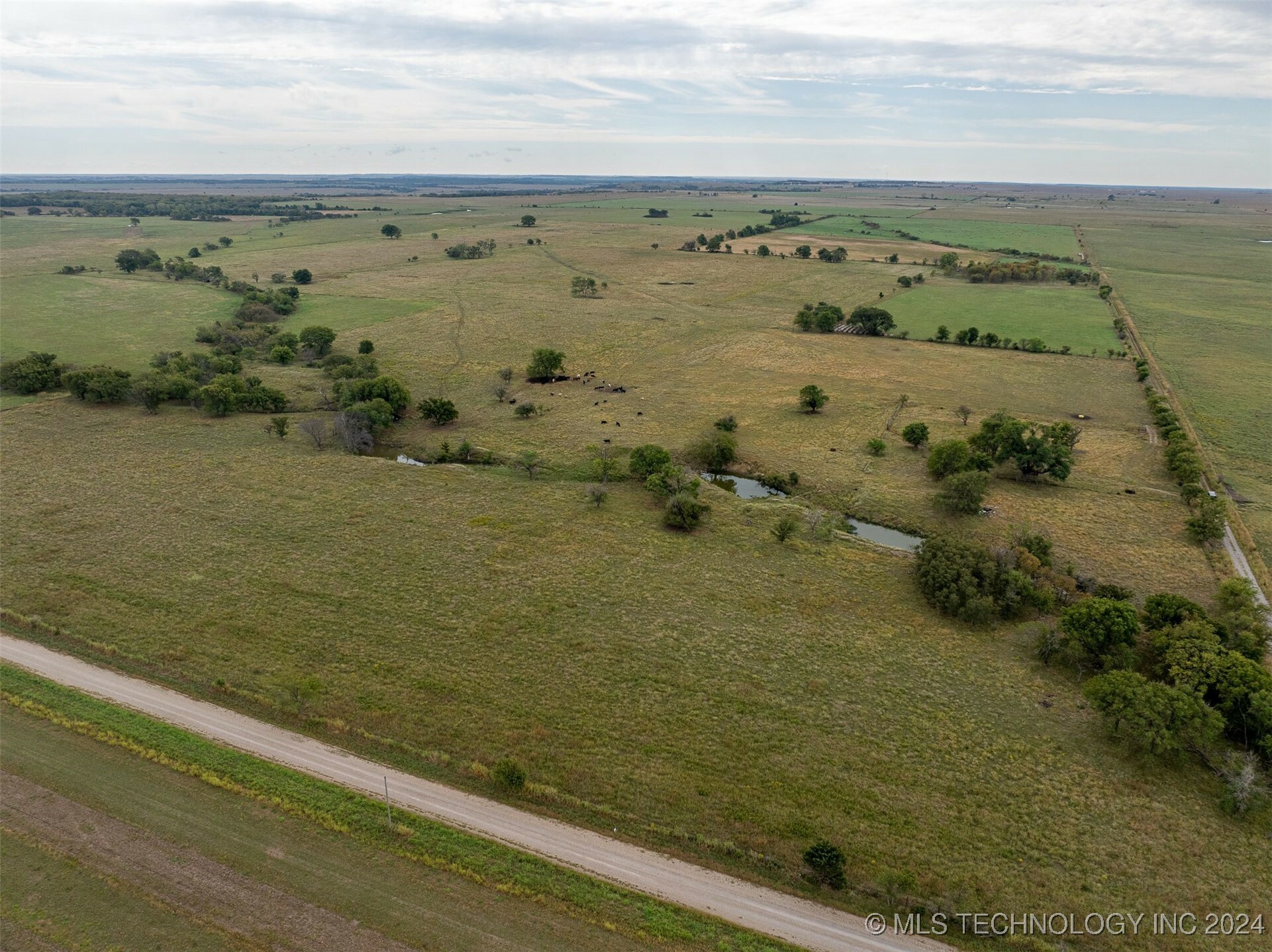 Property Photo:  County Road 4  OK 74072 