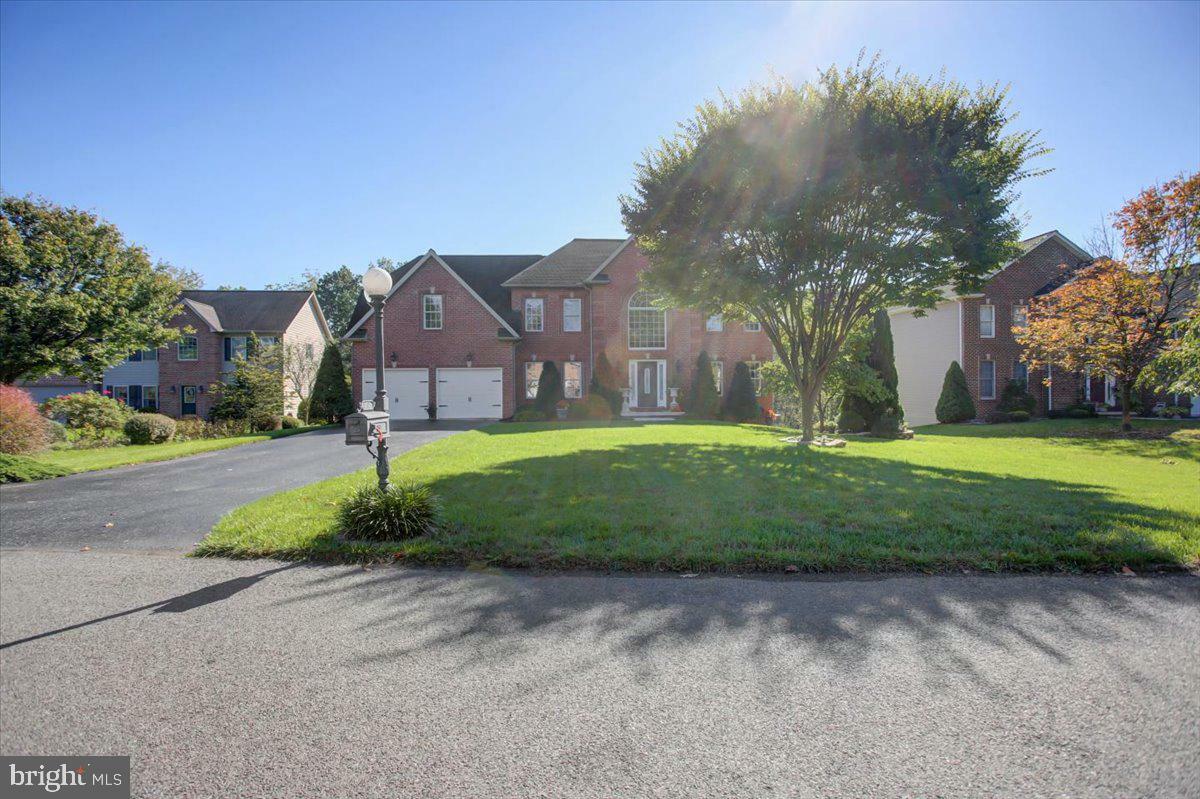 Property Photo:  2505 Castlegreen Drive  PA 17225 