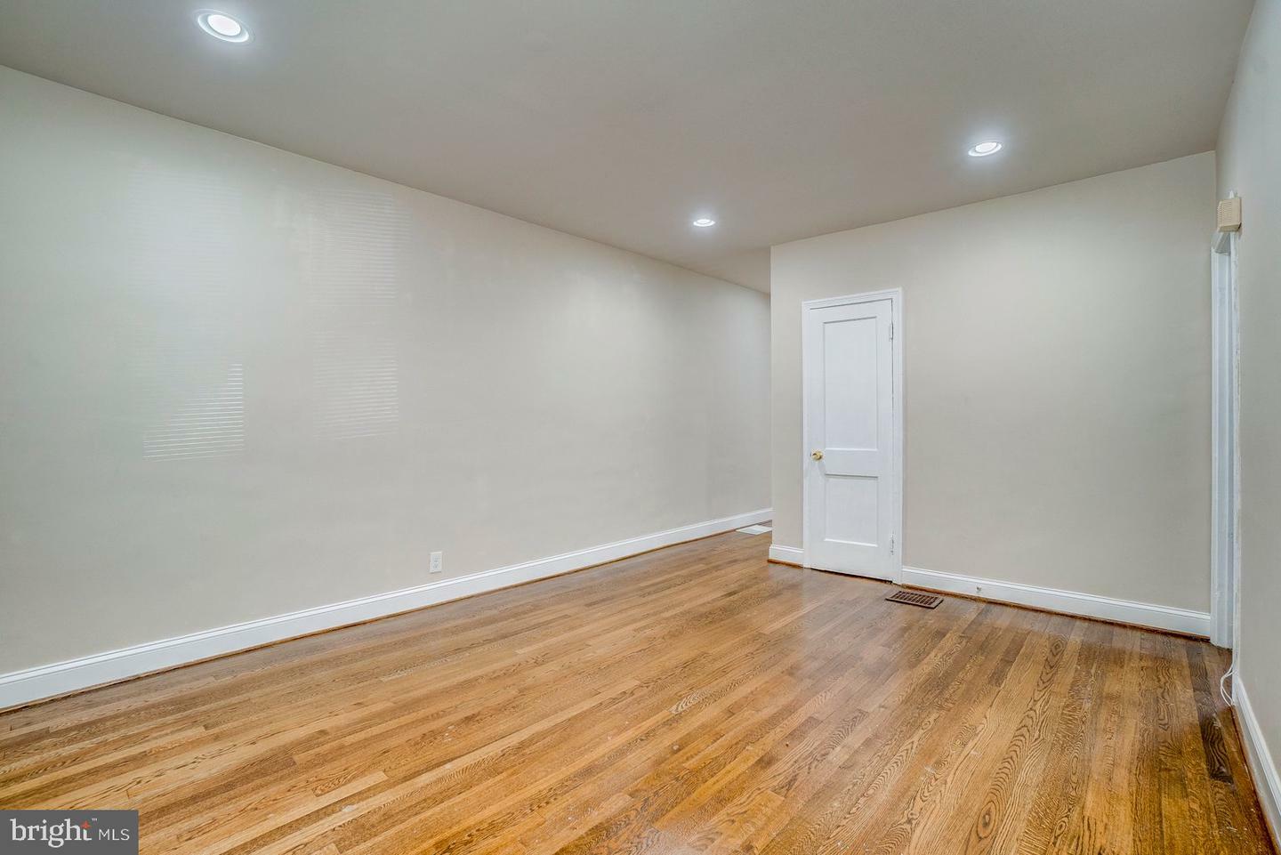 Property Photo:  149 Denison Street 1  MD 21229 