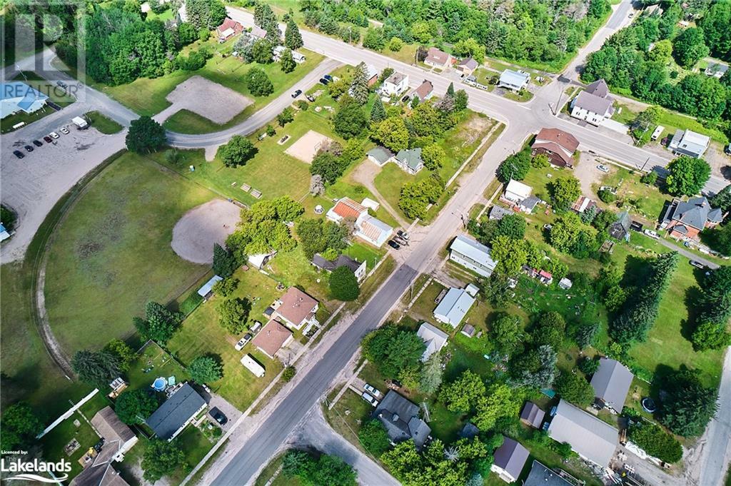 Photo de la propriété:  2148 Stisted Road South  ON P0A 1Y0 