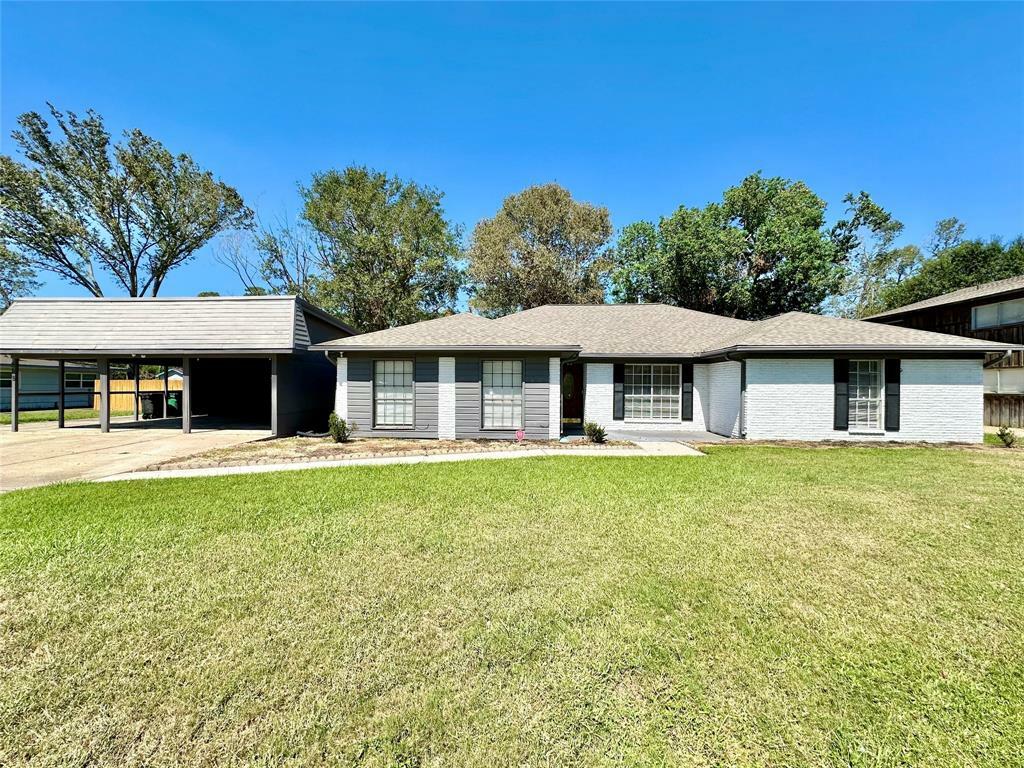 Property Photo:  515 Corydon Drive  TX 77336 