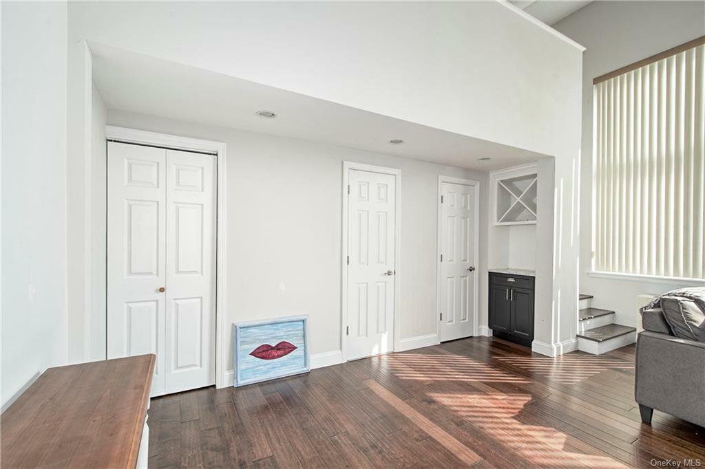 Property Photo:  1 Landmark Square 610  NY 10573 