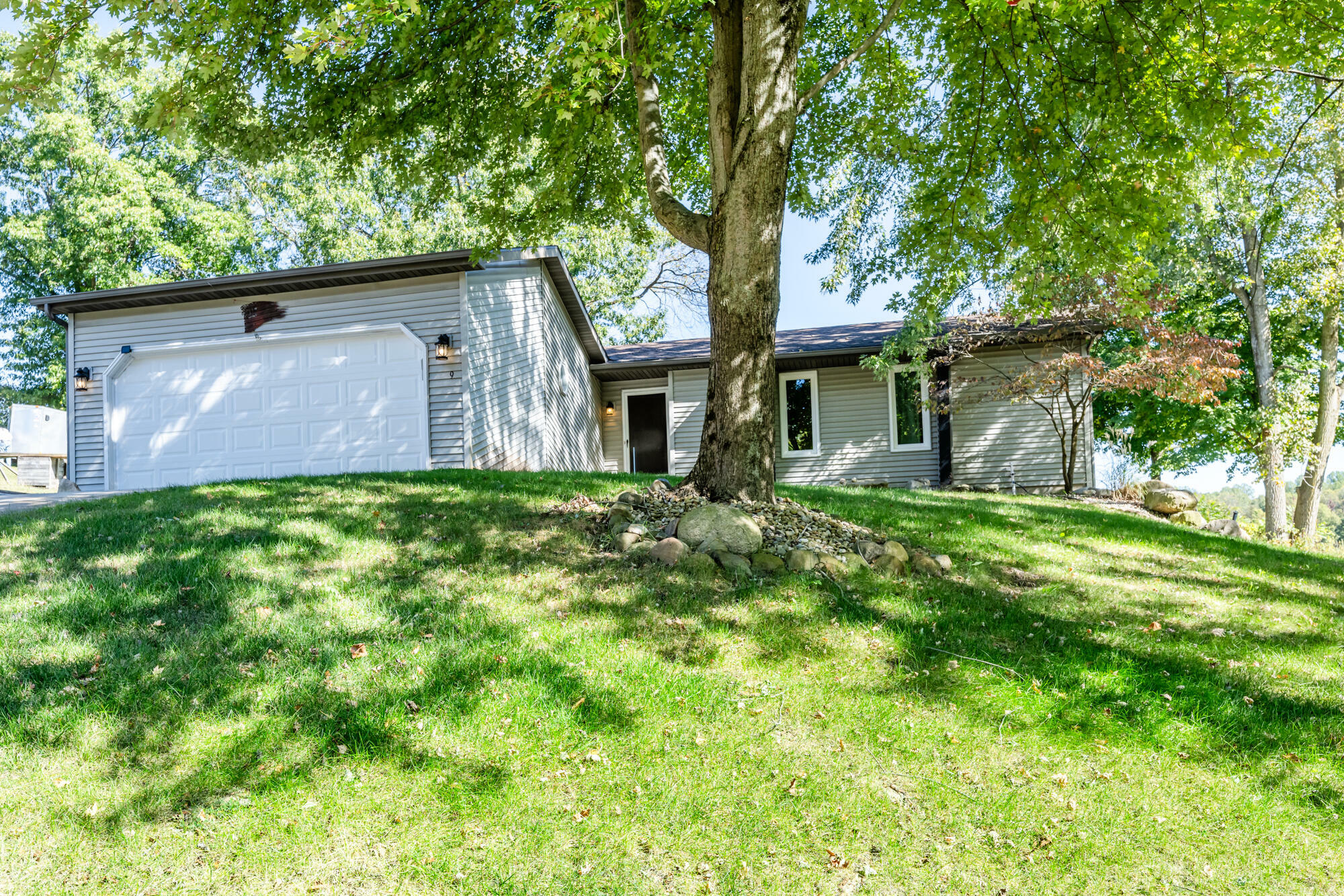 Property Photo:  619 Circle Ridge Drive  MI 49107 